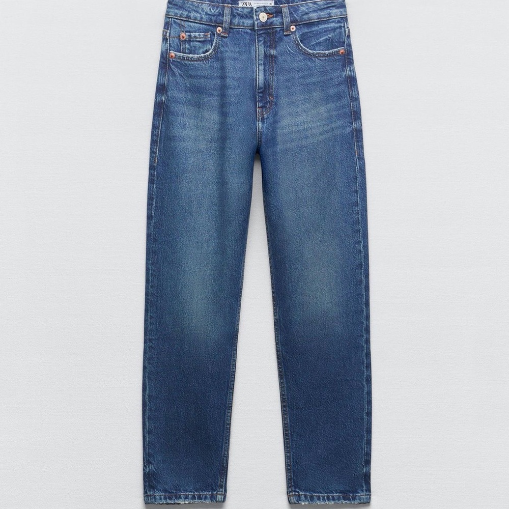 Zara Women's mom fit high waist Blue Jeans size 6